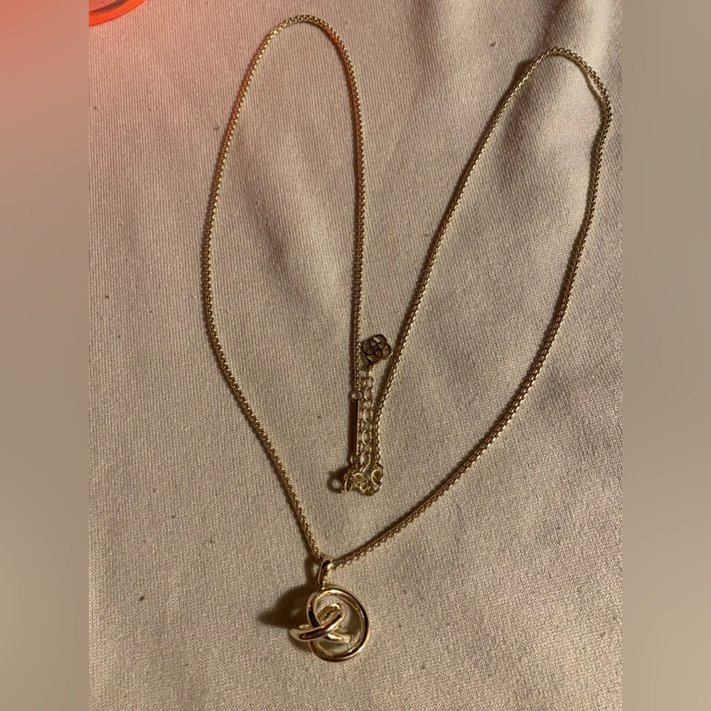 Kendra Scott Necklace